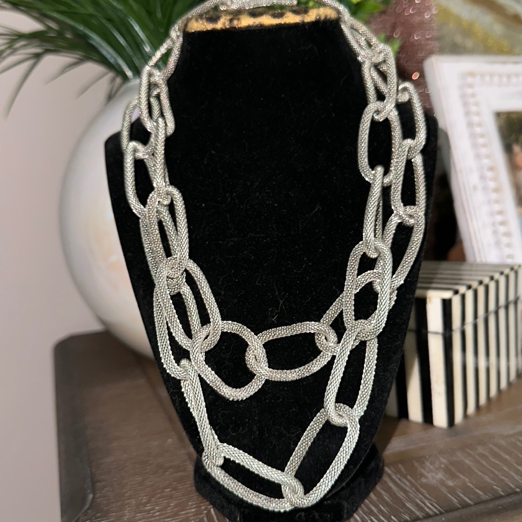 Beautiful Long Silver Linked Paperclip Necklace Could Be Doubled Or Long Extend 18$
